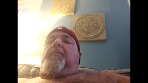 Snapshot of boolika chatting on 12.14.25 Boolika online show from 12.14.25