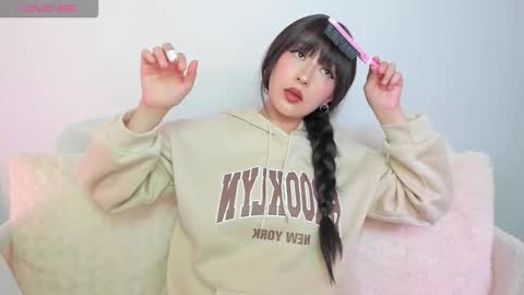 Snapshot of boonie_girl chatting on 11.10.25 Booniee online show from 11.10.25