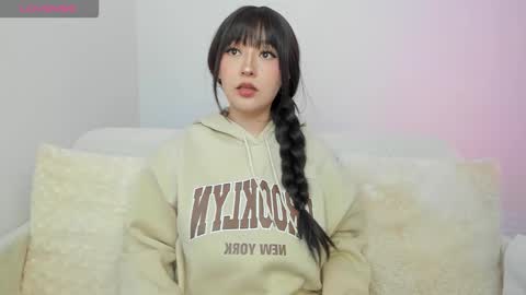 Snapshot of boonie_girl chatting on 11.21.25 Booniee online show from 11.21.25