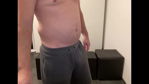 Snapshot of boopye chatting on 10.13.25 boopye online show from 10.13.25