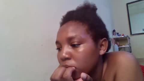 Snapshot of bootie_caramel chatting on 11.09.25 bootie_caramel online show from 11.09.25