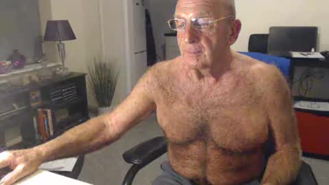 Snapshot of boppy21 chatting on 09.21.25 Boppy21 online show from 09.21.25