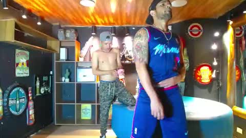 Snapshot of boranget chatting on 10.28.25 boranget online show from 10.28.25