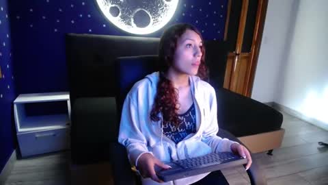 Snapshot of borbuja1 chatting on 09.16.25 borbuja online show from 09.16.25