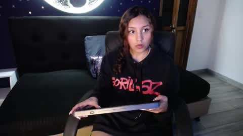 Snapshot of borbuja1 chatting on 09.19.25 borbuja online show from 09.19.25