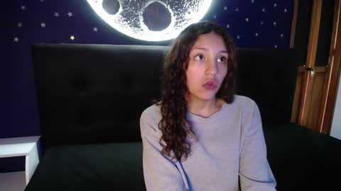 Snapshot of borbuja1 chatting on 10.02.25 borbuja online show from 10.02.25