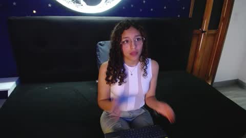 Snapshot of borbuja1 chatting on 10.10.25 borbuja online show from 10.10.25