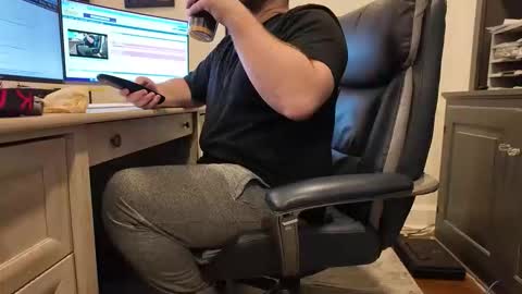 Snapshot of boredhorndog chatting on 01.18.26 Boredhorndog online show from 01.18.26