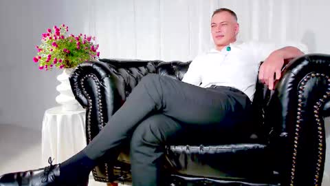 Borieth online show from 10.17.25