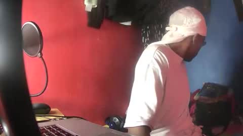 Snapshot of boss_playa98 chatting on 02.25.25 boss_playa98 online show from 02.25.25