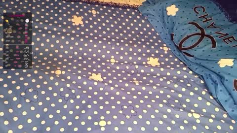 Snapshot of bossetassy chatting on 12.02.25 bossetassy online show from 12.02.25