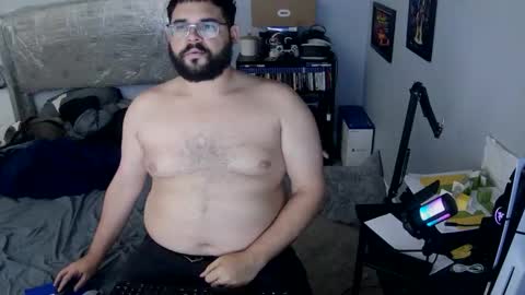 Snapshot of bottomman1990 chatting on 01.08.26 uncutpr online show from 01.08.26