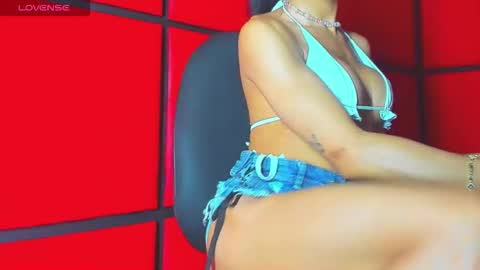 bouncing_bunnyxxx69 online show from 12.21.25