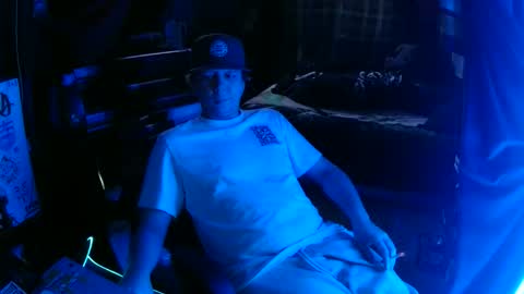 Snapshot of bowerboi1217 chatting on 11.30.25 Bowerboi1217 online show from 11.30.25