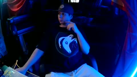 Bowerboi1217 online show from 05.02.26
