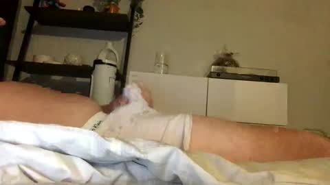 Snapshot of boxerbro123 chatting on 10.30.25 boxerbro123 online show from 10.30.25