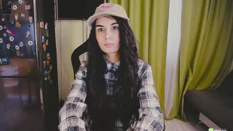 Snapshot of boxinghelen chatting on 02.11.25 Helen online show from 02.11.25