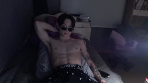Snapshot of boxman556990 chatting on 02.08.25 boxman556990 online show from 02.08.25