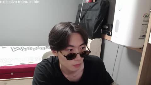Snapshot of boxman556990 chatting on 09.20.25 boxman556990 online show from 09.20.25