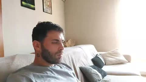 Snapshot of boy_aroundtheworld chatting on 10.12.25 Dan online show from 10.12.25