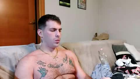 Snapshot of boy_aroundtheworld chatting on 10.14.25 Dan online show from 10.14.25