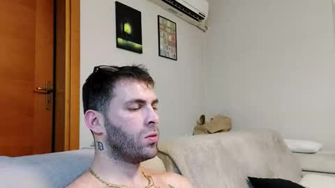 Snapshot of boy_aroundtheworld chatting on 10.22.25 Dan online show from 10.22.25