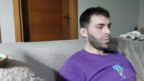 Snapshot of boy_aroundtheworld chatting on 10.25.25 Dan online show from 10.25.25