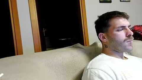 Snapshot of boy_aroundtheworld chatting on 11.18.25 Dan online show from 11.18.25