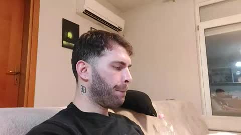 Snapshot of boy_aroundtheworld chatting on 12.04.25 Dan online show from 12.04.25