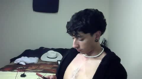 Snapshot of boy_fox_guys chatting on 12.09.24 Boy Astro online show from 12.09.24