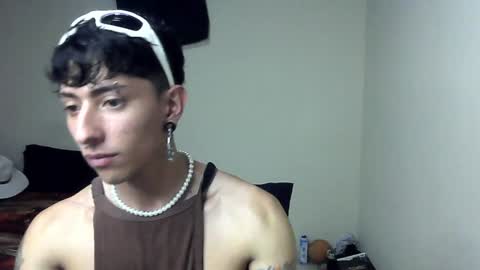 Snapshot of boy_fox_guys chatting on 01.08.25 Boy Astro online show from 01.08.25