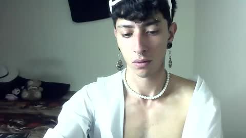 Boy Astro online show from 01.22.25