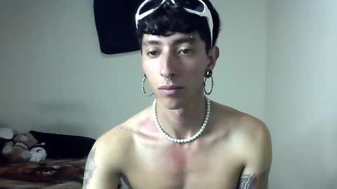 Snapshot of boy_fox_guys chatting on 02.04.25 Boy Astro online show from 02.04.25