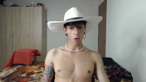 Snapshot of boy_fox_guys chatting on 02.11.25 Boy Astro online show from 02.11.25