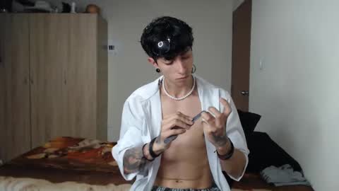 Snapshot of boy_fox_guys chatting on 02.22.25 Boy Astro online show from 02.22.25