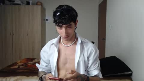 Snapshot of boy_fox_guys chatting on 02.23.25 Boy Astro online show from 02.23.25