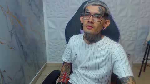 boy_tatto77 online show from 02.08.26