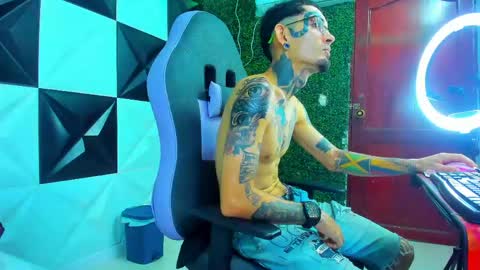 boy_tatto77 online show from 05.24.26