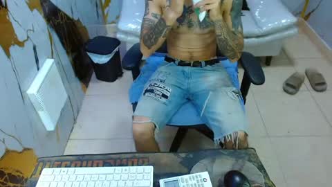 boy_tatto77 online show from 05.31.26