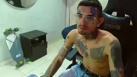 boy_tatto777 online show from 09.24.25
