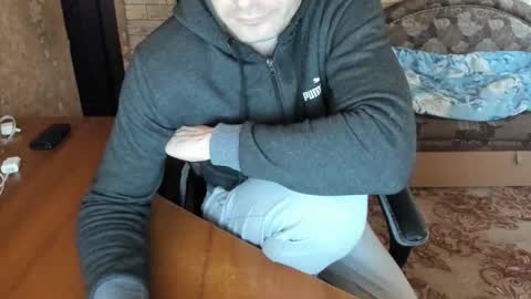 Snapshot of boyapollon chatting on 11.18.25 BoyApollon online show from 11.18.25