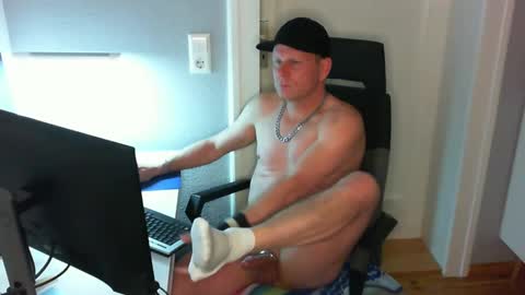 Snapshot of boycatcher chatting on 03.07.25 Julian online show from 03.07.25