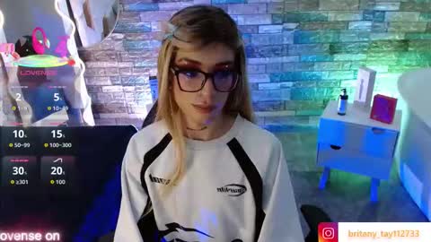 boyfox_tay online show from 09.22.25