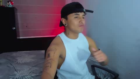 Snapshot of boylatin_777 chatting on 01.04.25 miguel online show from 01.04.25