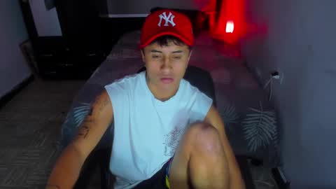 Snapshot of boylatin_777 chatting on 01.07.25 miguel online show from 01.07.25