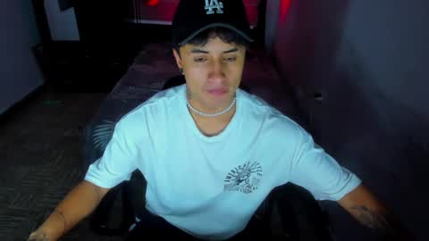 Snapshot of boylatin_777 chatting on 01.09.25 miguel online show from 01.09.25