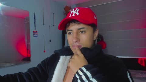 Snapshot of boylatin_777 chatting on 01.10.25 miguel online show from 01.10.25