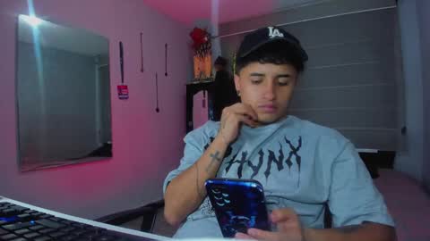 Snapshot of boylatin_777 chatting on 01.16.25 miguel online show from 01.16.25