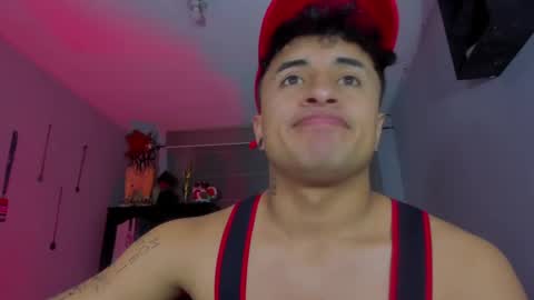 Snapshot of boylatin_777 chatting on 01.17.25 miguel online show from 01.17.25