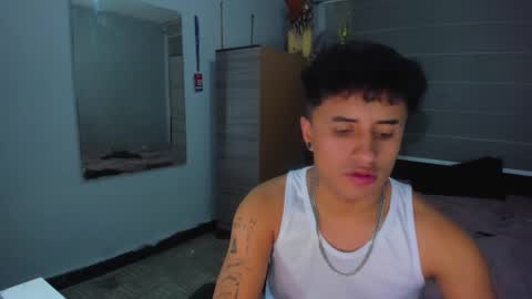 Snapshot of boylatin_777 chatting on 01.26.25 miguel online show from 01.26.25